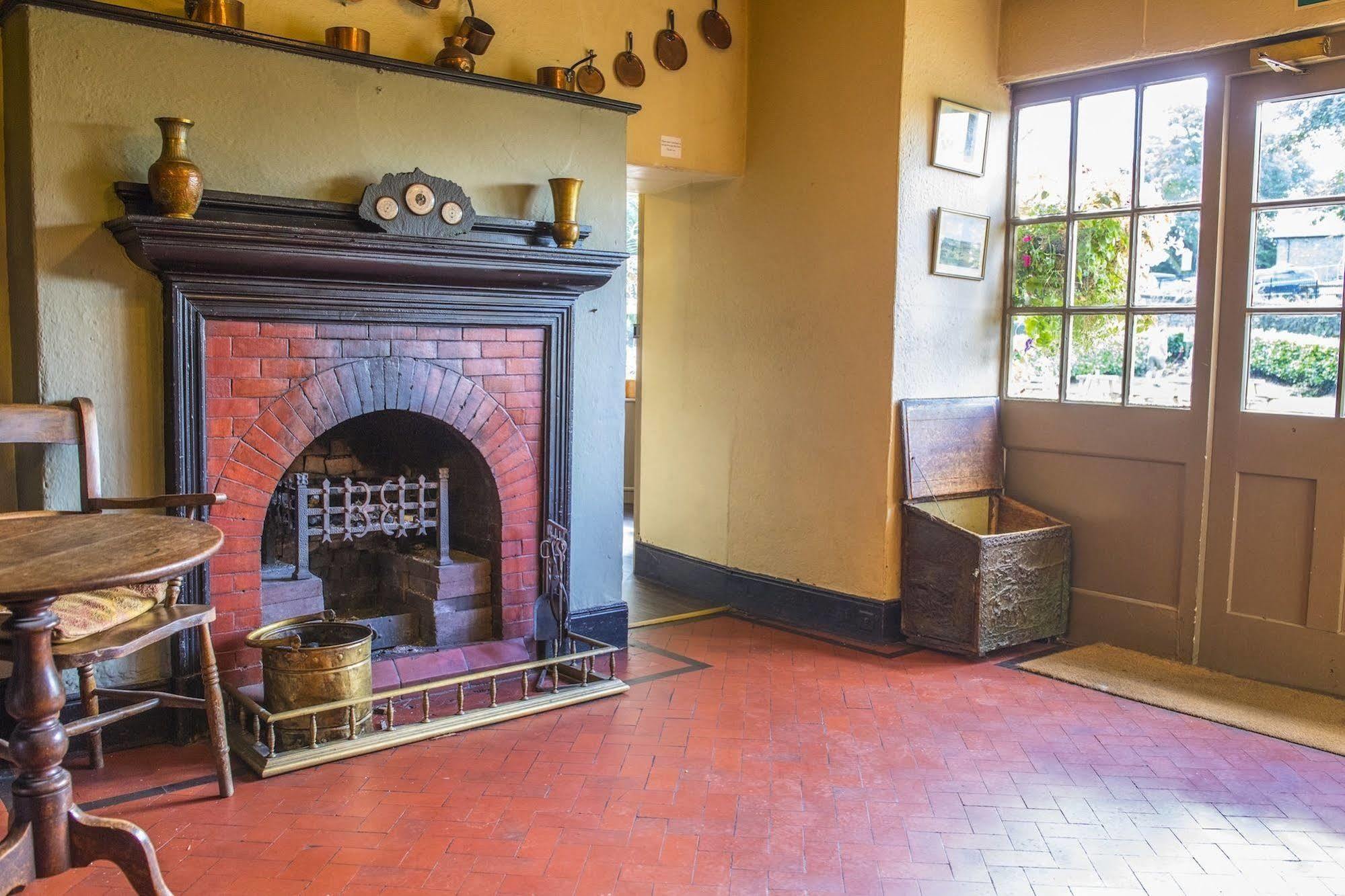 The Cuckoo Brow Inn Near Sawrey Bagian luar foto